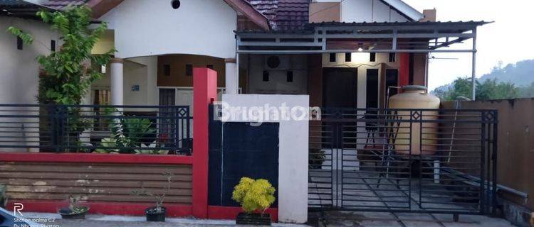Di Jual Rumah, Harga terjangkau..Lingkungan nyaman. Dekat Jembatan Mahkota 2.  1