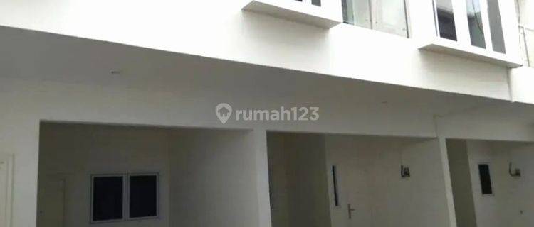 S543 Rumah 2 Lantai Lokasi di Cluster Cempaka Putih Tengah Jakarta Pusat 1