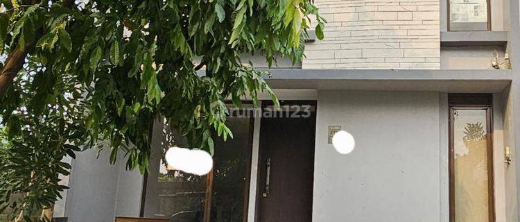 Dijual rumah Eminent BSD, lingkungan nyaman dan aman 1