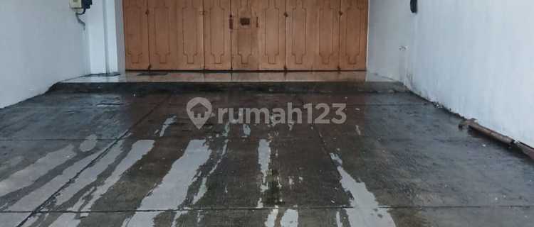 Ruang Usaha Di Cipinang Besar Selatan - Jakarta Timur 1