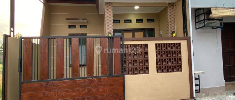 Rumah Siap Huni Hadap Timur Bonus Canopy Pagar Dekat Sby  Rumah Unfurnished Baru OTHER - PPJB, Girik, Adat, dll 1