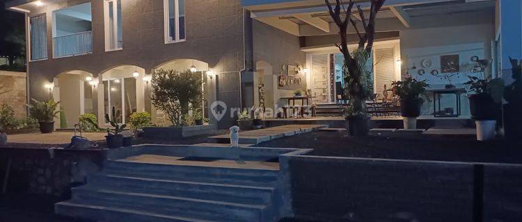 Dijual Rumah Semi Furnished di Setiabudi, Bandung 1