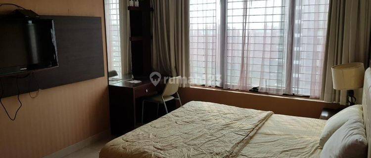 Jual Apartemen Hampton Park 3 Kamar Tidur Bagus Furnished 1