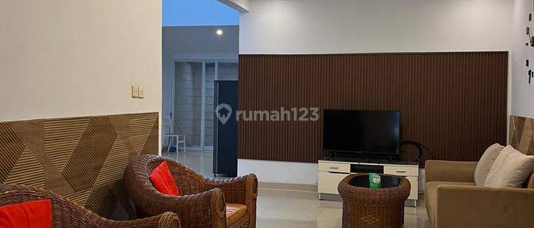 Disewakan Rumah 2 Lantai di Mendow Green Lippo Cikarang, 90 Juta/Tahun! Nego! 1