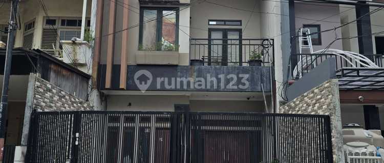 Quick Sale Nice House Strategic Location in Sunter 1