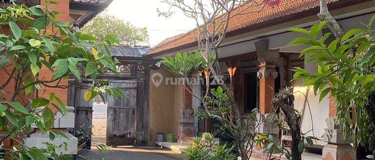 Rumah Plus Toko Seni Lokasi Pinggir Jalan Utama Celuk Sukawati Gianyar 1