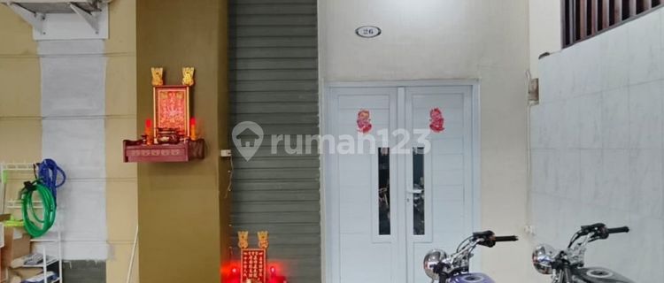 Dijual Villa Minimalis Semi Furnished Komplek Green Park 1