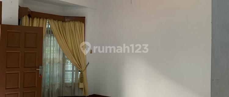 Rumah Strategis Jalan Cempaka Area Multatuli 1