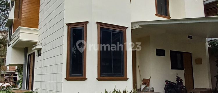 At BSD Eminent, For Sale House in Prestigia Cluster 1