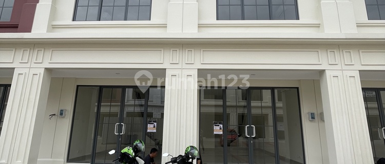 For Rent: Newly Built Row of Shops Already Fully Occupied, 2 Adjoined Units in Madison in Neat Condition 1