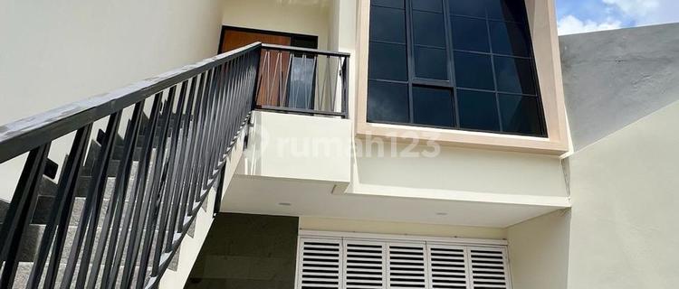 Rumah Brand New 3 Lantai Full Renovasi di Tomang, Jakarta Barat 1