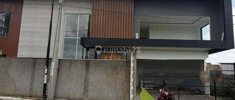 Rumah Mewah Bangunan Baru Di Kuningan Jawa Barat 1