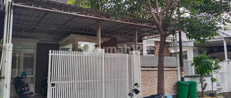 For Sale Well-Maintained Move-In Ready House A Step Away From Surabaya 1