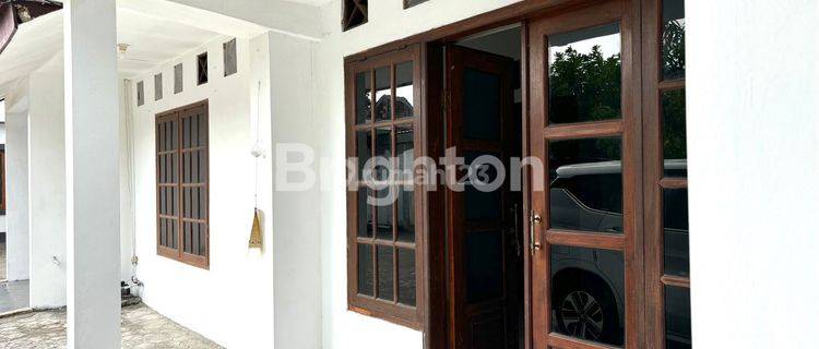 RUMAH MINIMALIS CANTIK SIAP HUNI LOKASI STRATEGIS HANYA SELANGKAH DARI MALIOBORO YOGYAKARTA 1