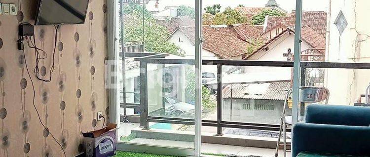 RUMAH FULL FURNISHED MINIMALIS CANTIK 2 LANTAI SIAP HUNI LOKASI STRATEGIS DEKAT JALAN MAGELANG 1