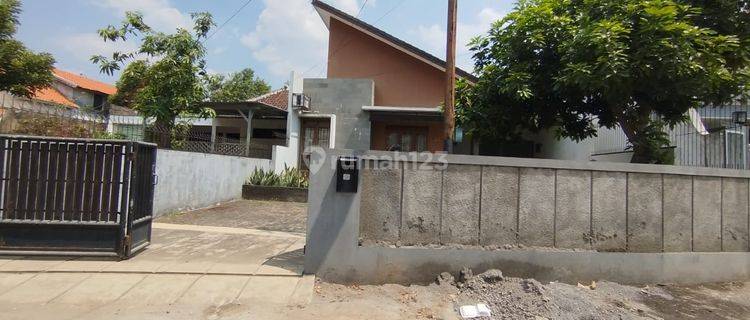 Rumah Bagus Furnished SHM di Kota Semarang 1