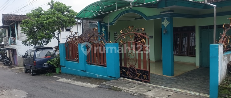 Disewakan Rumah Bagus Siap Huni Dekat Uksw 1