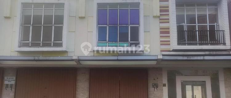 For sale, a shophouse in Metland Transyogi Bogor, ready for business. 1