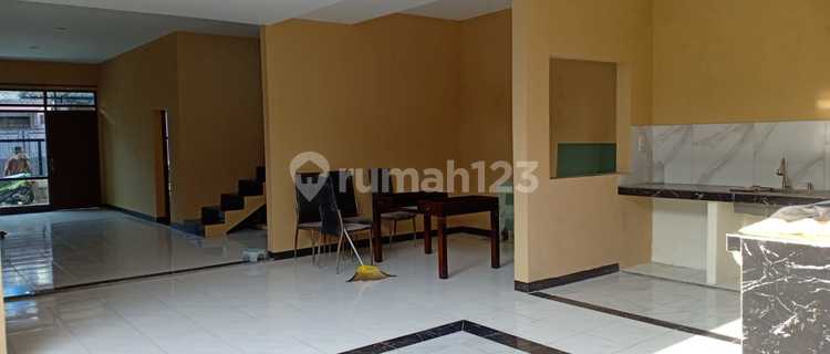 Beautiful Ready-to-Live-in House, Taman Holis Indah, Bandung 1