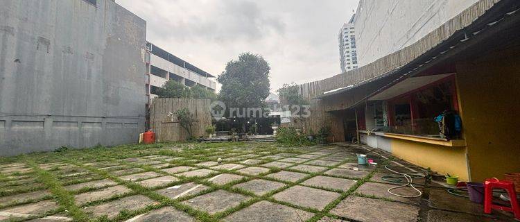 Disewakan Ruang Usaha Ex Food Court Parkir Luasss 1