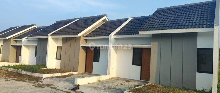 Dijual Rumah Lokasi Strategis Bebas Banjir Dekat Dengan Sekolahan di Green Vasanta 1