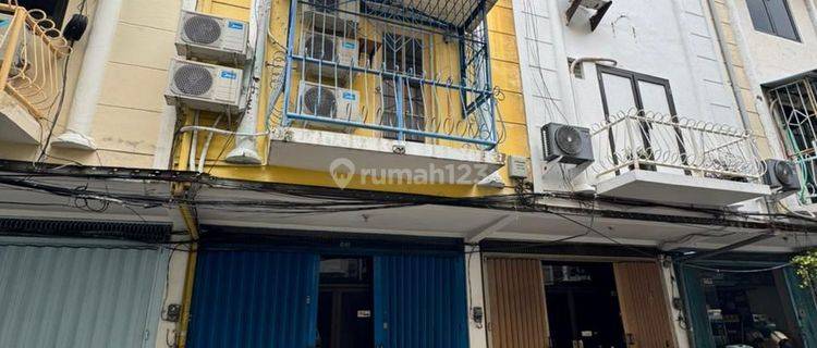 CA210 DIJUAL RUKO 3,5 LT LOKASI SANGAT STRATEGIS,COCOK UNTUK KANTOR/USAHA,TERMURAHH DI KLAMPIS 1