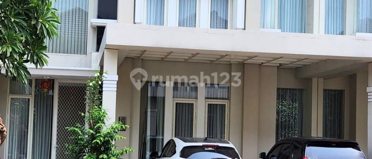 Ready-to-occupy Grand Pakuwon Cluster Brisbane Semi-Furnished luxury house 1