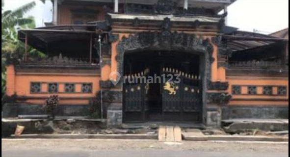 Dijual Rumah berlokasi di pinggir jalan utama area Batubulan gianyar bali 1