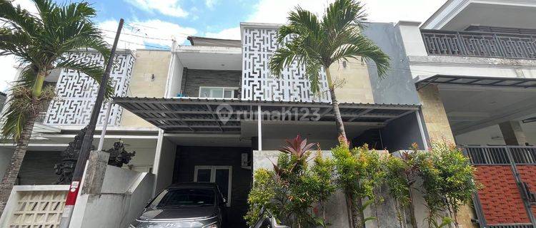 Ready-to-live house for sale in North Denpasar 1