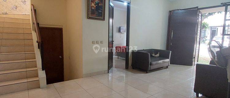 Rumah 2 Lantai Furnished di Bsd Delatinos, Tangerang 1