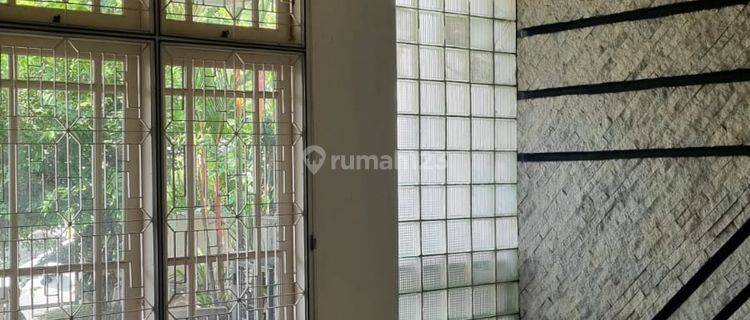 Rumah di Taman Kebon Jeruk Intercon Jakarta Barat Nego 1