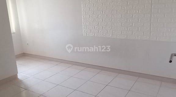 Apartment 2 BR The SpringLake Summarecon Bekasi Bagus Semi Furnished 1