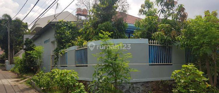 Siap Huni, Rumah 2 Lt Di Kav Dki 1