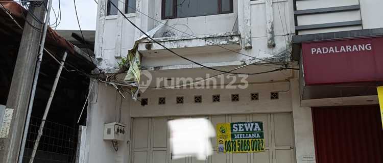 Two-Story Shop House, Strategic Location, Ready to Use. 1