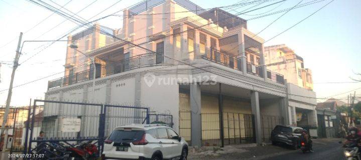 Rumah 3 Lantai Bagus SHM di Darmo Indah Asri, Surabaya 1