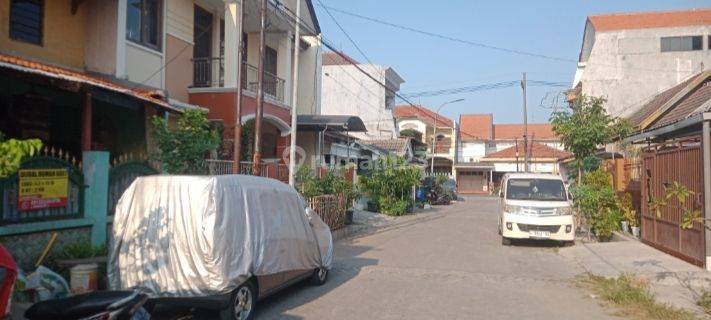 Kost di Dukuh Kupang Barat, Surabaya 75 m 1