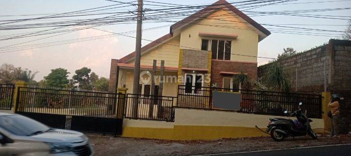 Rumah Bagus SHM di Jln Kembangsore, Pacet, Mojokerto 1