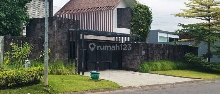 Dijual Rumah Mewah di Villa Puncak Tidar 1