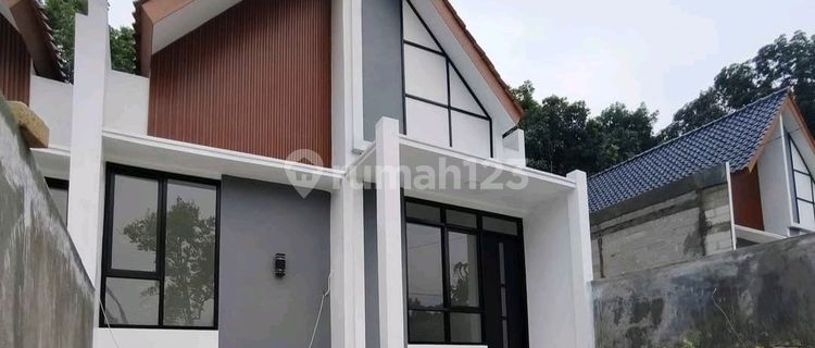 Rumah Nyaman Dekat Kampus Unes 1
