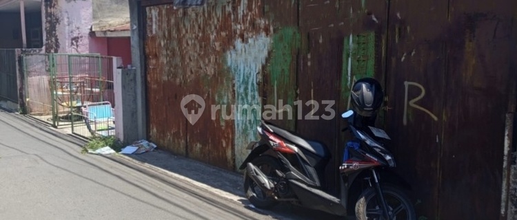 Rumah Dkt S M A Loyola, Semarang 1