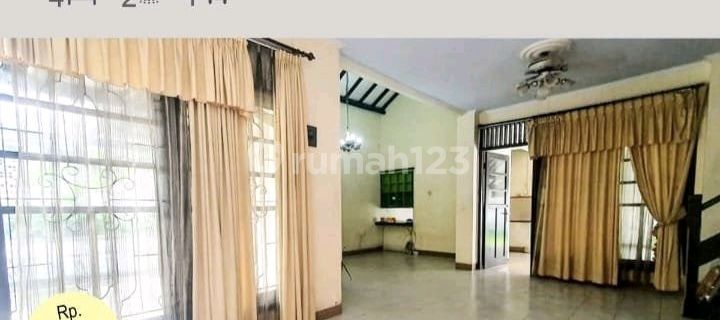 Rumah 2lt Hooek Sangat Strategis. Cocok Utk Tempat Tinggal Atau Tempat Usaha. 1