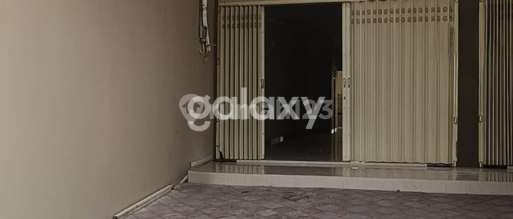 RUKO Gress di jalan utama Kompleks Jemursari 1