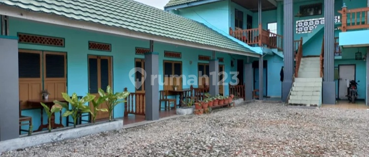 Land with Main House and Boarding Houses in Downtown Pekanbaru 1
