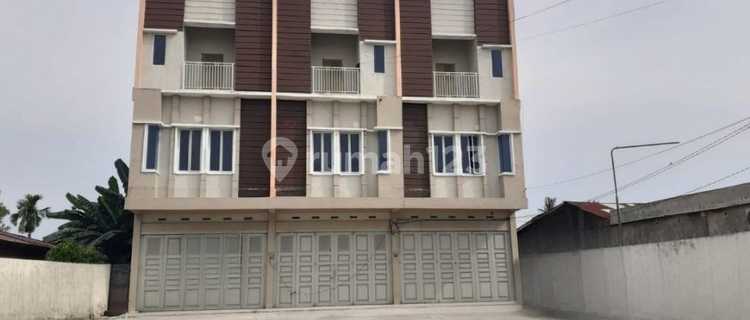3-Unit Shophouse Row with Spacious Front and Backyard in Pekanbaru 1