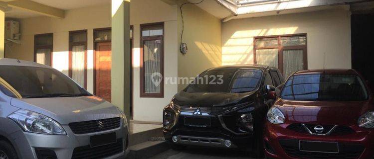 Dijual Rumah Cantik Di Taman Kopo Indah, Bandung 1