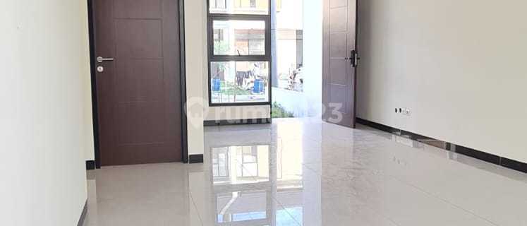 Dijual Rumah 2 Lantai di Taman Kopo Indah, Bandung 1