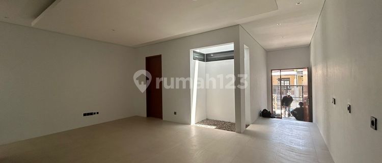 Dijual Rumah Baru 2 Lantai di Taman Kopo Indah, Bandung 1