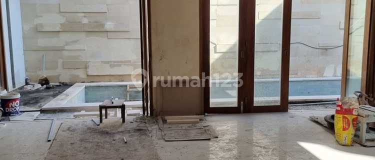 Disewakan Rumah 2.5 Lantai Dekat Mall Bali Galeria Db 1