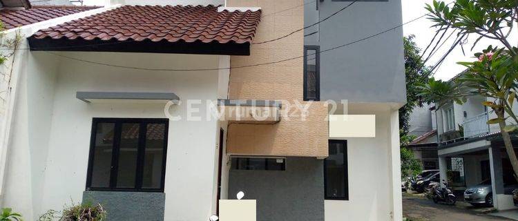 Rumah Baru 2 Lantai Cluster Daerah Andara Jakarta Selatan 1