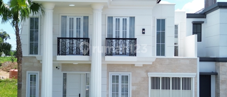 Luxury House, 5 Bedrooms, Near Makassar Airport 1